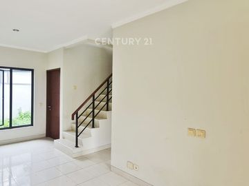 Rumah Di Premier Terrace Ciracas Jakarta Timur