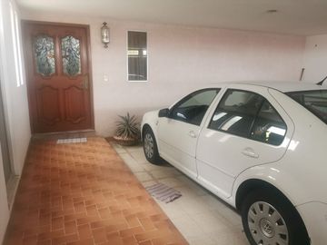 Casa en Venta en Fracc.  Rincón del Bosque, Los Fuertes.