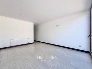Casa en venta de 4 dorm. en Colina