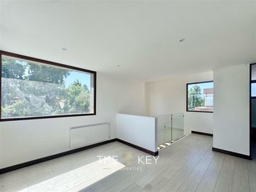 Casa en venta de 4 dorm. en Colina