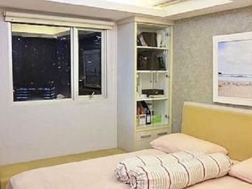 JUAL Apartemen The Wave special furnish 2BR view pool