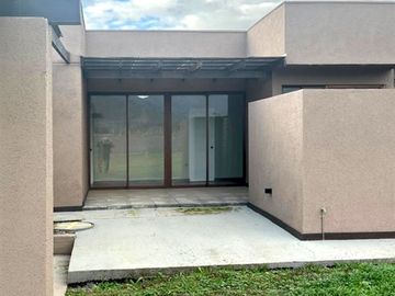 Parcela con casa mediterranea