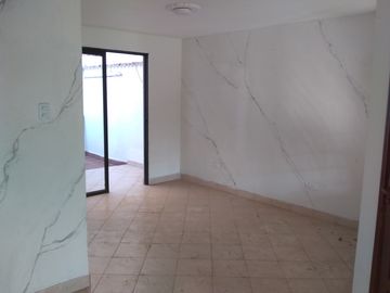 casa en venta en lleras restrepo. Cod V12653