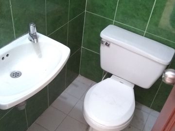 casa en venta en lleras restrepo. Cod V12653