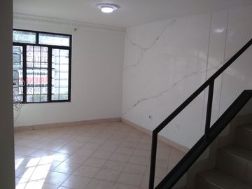 casa en venta en lleras restrepo. Cod V12653