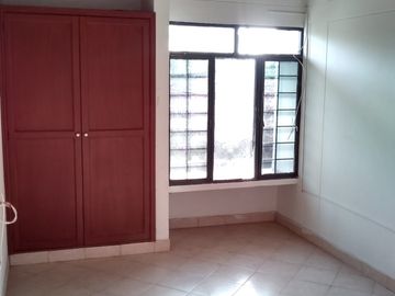 casa en venta en lleras restrepo. Cod V12653
