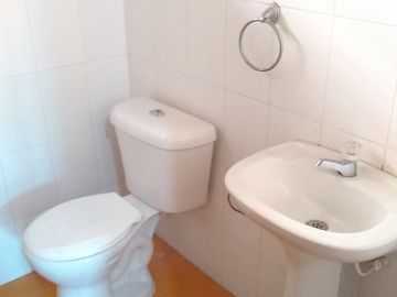 casa en venta en lleras restrepo. Cod V12653