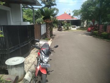 BU CEPAT rumah cantik di villa dago pamulang