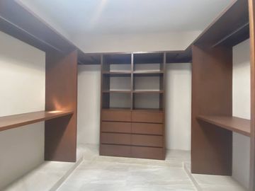 CASA EN VENTA MÉRIDA, RESIDENCIAL DE LUJO EN ZONA DE ALTA PLUSVALIA
