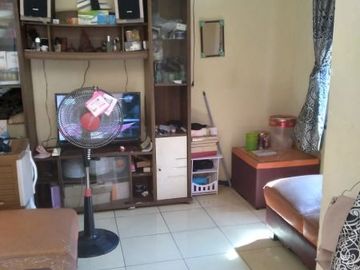 Rmh second 2 lantai terawat murah cipayung,Depok