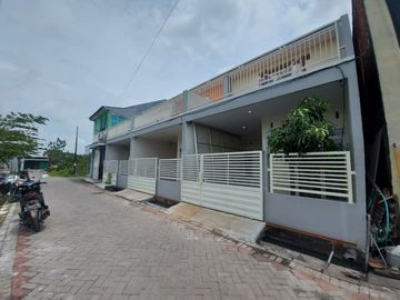Rumah Minimalist 2 lantai Medokan Sawah Timur