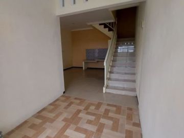 Rumah Minimalist 2 lantai Medokan Sawah Timur