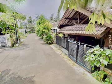 Dijual Rumah Hitung Tanah Di Dalam Komplek Di Jakarta Selatan