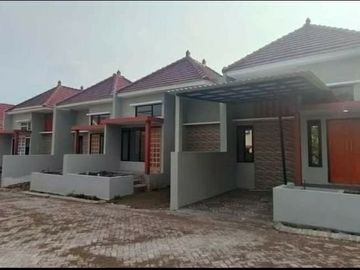Rumah Modern Konsep Jepang Di Sumbersekar Dau