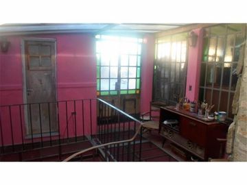 casa MB Estilo s/Pasaje particular 3 habit. 2 Ptas Coc. baño principal y auxiliar Patio y Terraza