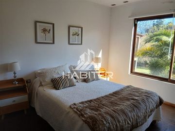 Casa en venta de 4 dorm. en Los Angeles
