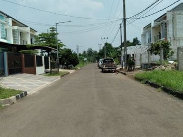 Townhouse Strategis 2Lt Ready Modern dkt Kota Wisata Cibubur