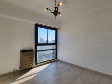 Venta - Departamento tres ambientes con balcon cerrado sobre Avenida Luro c/ cochera - Luro 2369