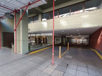 Venta - Departamento tres ambientes con balcon cerrado sobre Avenida Luro c/ cochera - Luro 2369