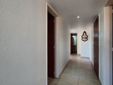 Venta - Departamento tres ambientes con balcon cerrado sobre Avenida Luro c/ cochera - Luro 2369