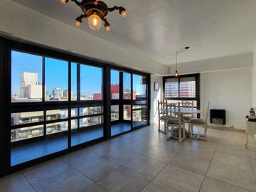 Venta - Departamento tres ambientes con balcon cerrado sobre Avenida Luro c/ cochera - Luro 2369