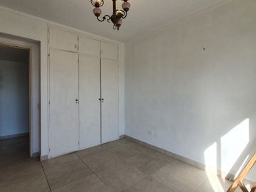Venta - Departamento tres ambientes con balcon cerrado sobre Avenida Luro c/ cochera - Luro 2369