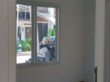 Rumah di Mustikajaya Bekasi siap huni bebas banjir one gate system pakai pos satpam,free BPHTB