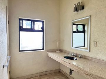 Casa Sola en Amatitlán Cuernavaca - ROQ-1162-Cs*