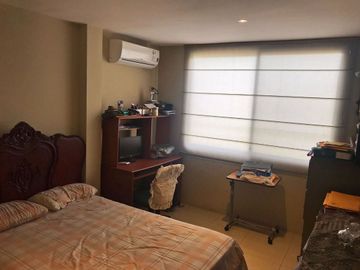 Casa en Venta en Cdla Castilla, cerca de la zona via salitre