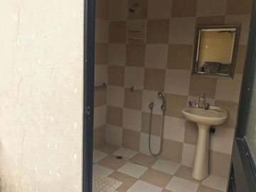 Casa en Venta en Cdla Castilla, cerca de la zona via salitre