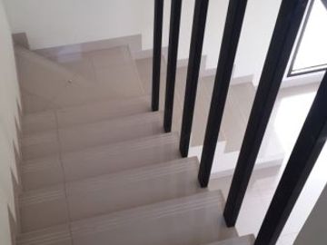 DIJUAL CEPAT RUMAH 2 LANTAI HARGA SATU LANTAI @ ARCAMANIK