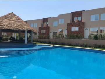 Casa Nueva en condominio 3 recamaras con alberca en Xochitepec, Mor.