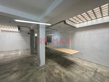 Se Vende Casa En Urbanización Esmeralda Carabayllo