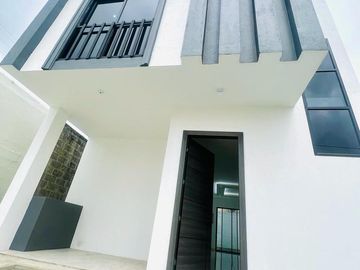 VENTA CASA ESTRENO URB. GRAN VITTORIA  (JLR)