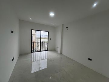 VENTA CASA ESTRENO URB. GRAN VITTORIA  (JLR)