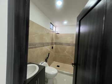 VENTA CASA ESTRENO URB. GRAN VITTORIA  (JLR)