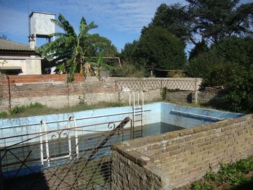 Vende:Chalet
