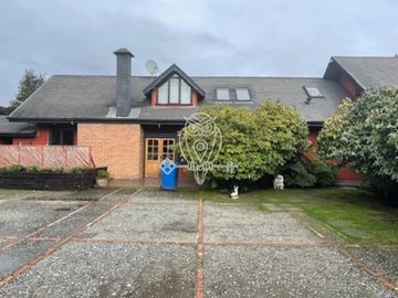 Exclusivo loteo con salida lago a pasos Colegio Aleman