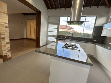 casa en venta en cajica milla de oro. Cod V5459