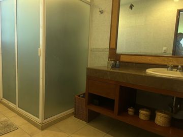 Casa en Venta, Residencial Santa Cruz Guadalupe, Zavaleta, Puebla,