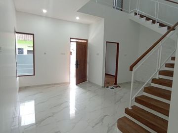 Rumah 2 Lantai Siap Huni di Kota Jogja dekat MCD Sultan Agung