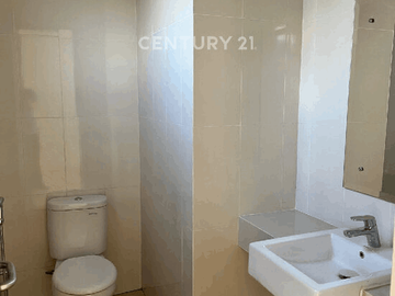 Di Sewakan Ruko 3 Lantai Summarecon Cronw Gading Lokasi Strategis