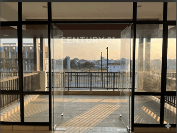 Di Sewakan Ruko 3 Lantai Summarecon Cronw Gading Lokasi Strategis
