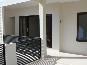 RUMAH MODERN IN PRESTIGIOUSE PURI GADING JIMBARAN