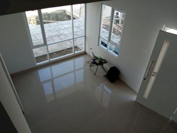 Rumah Baru di Riung Galeri Cipamokolan Bandung