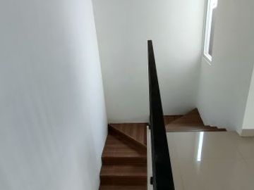 Rumah baru minimalis 2 lantai dalam cluster di Pondok Cabe