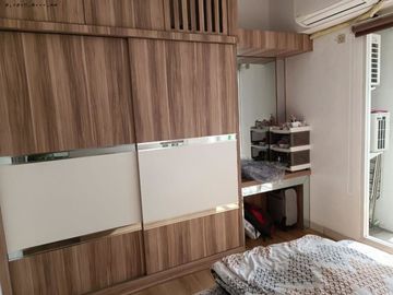 Apt Cosmopolis tipe 1BR full furnished Lantai 3, view pool