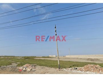 ¡Terreno Urbano en Salaverry – Ideal para Almacenes, Empresas Industriales o desarrolladores inmobiliarios! 🏭

📍 Ubicación Estratégica: Situado a un