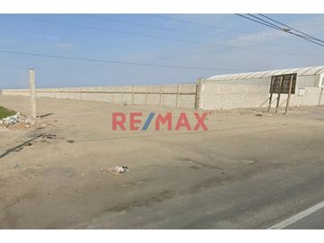 ¡Terreno Urbano en Salaverry – Ideal para Almacenes, Empresas Industriales o desarrolladores inmobiliarios! 🏭

📍 Ubicación Estratégica: Situado a un