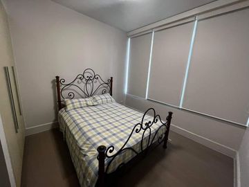 FOR SALE: 1 BR EDADES TOWER